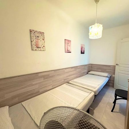 Apartsalou Pepa ภายนอก รูปภาพ
